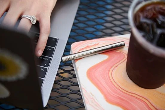Vape aux huiles essentielles Airstick : l'inhalateur nomade sans nicotine ni tabac