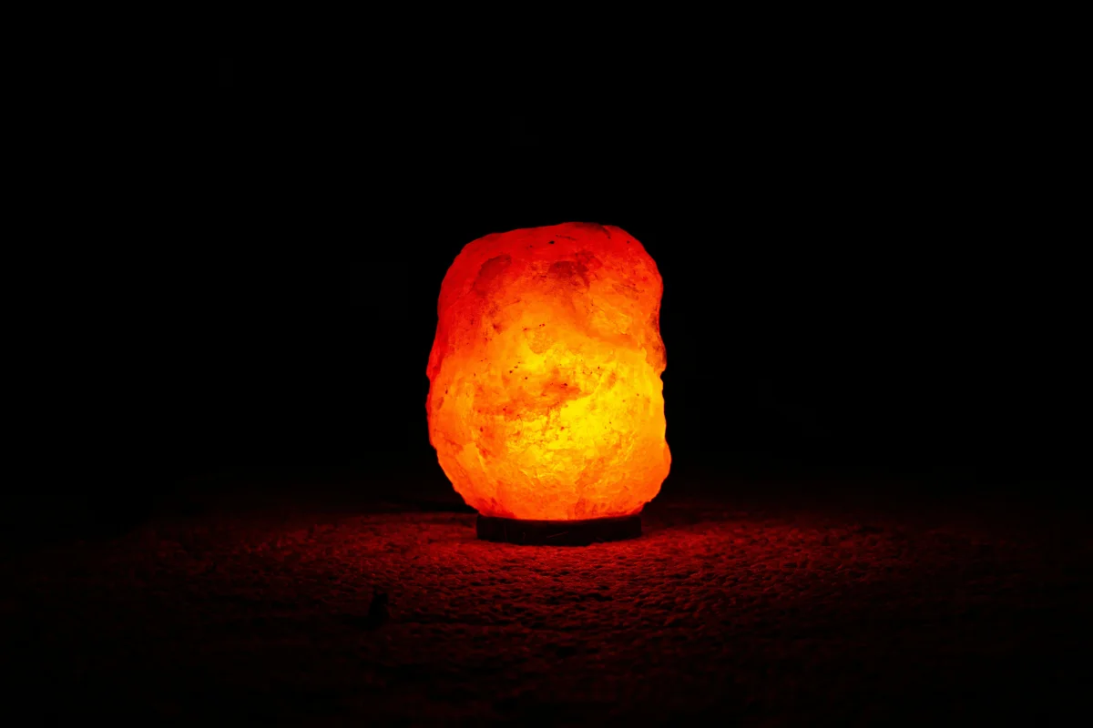 Lampe de sel, fontaine, bougie : ce que ces objets bien-être font vraiment chez vous