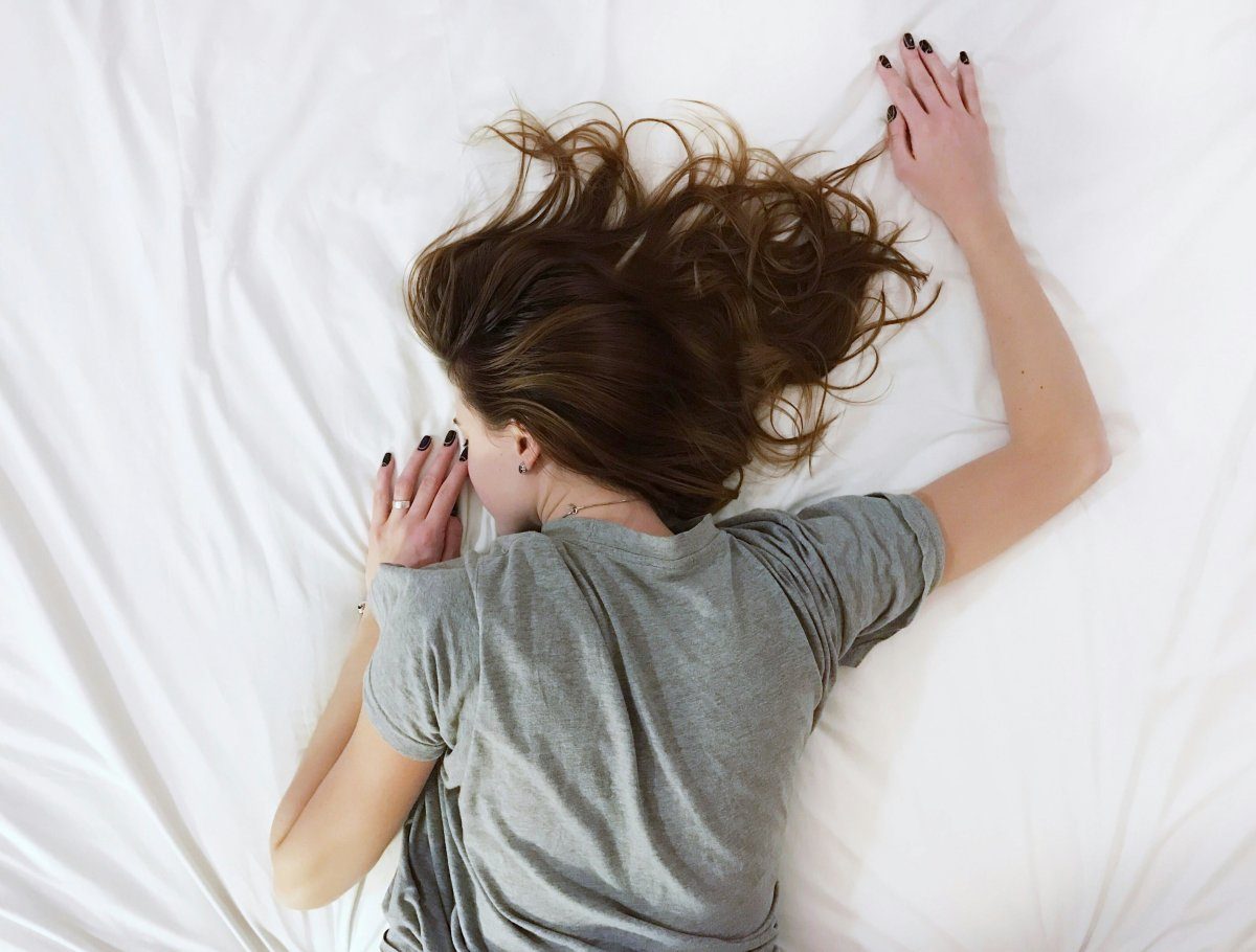 Quelles huiles essentielles choisir pour mieux dormir ?